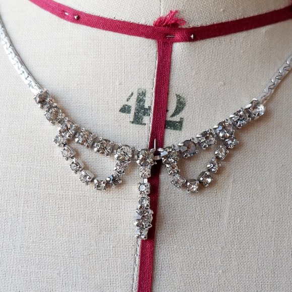 3For$20/MCM Glamour Rhinestone Necklace - Picture 2 of 6